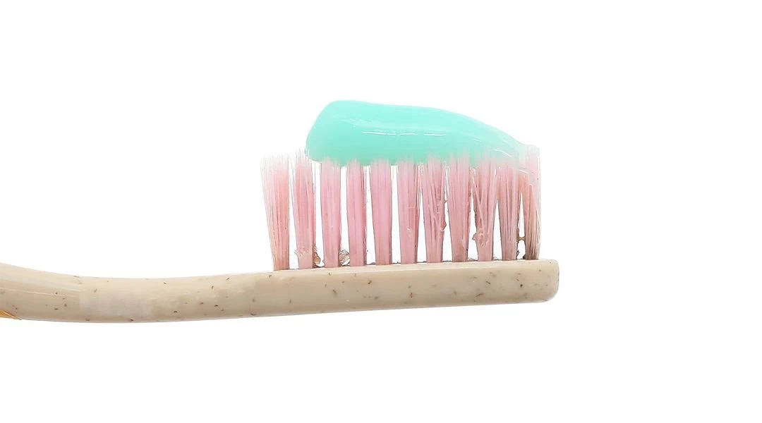 Kem đánh răng Sensodyne Fresh Mint giảm ê buốt tuýp 160g